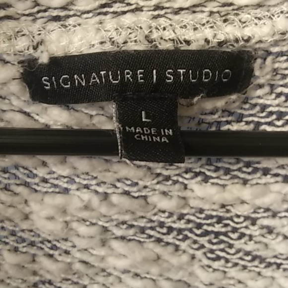 Studded shoulder sweater - Picture 3 of 3